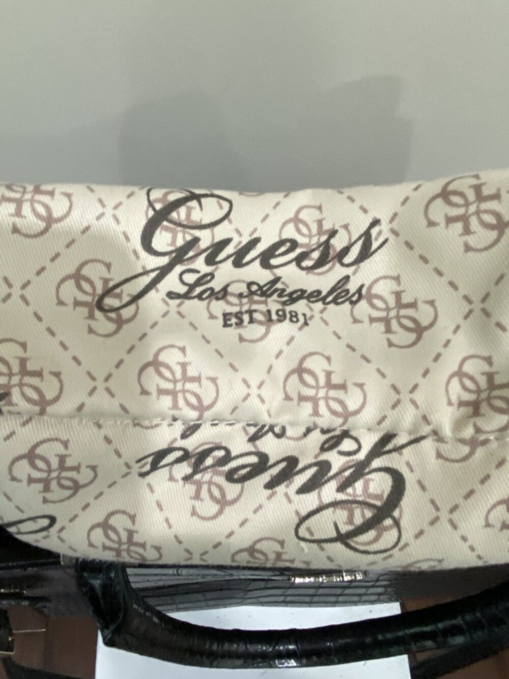 GUESS CATE SATCHEL - Picture 9 of 15